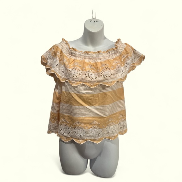 American Eagle Ruffled Off shoulder tops size  small  features 2 different ones - Picture 4 of 13